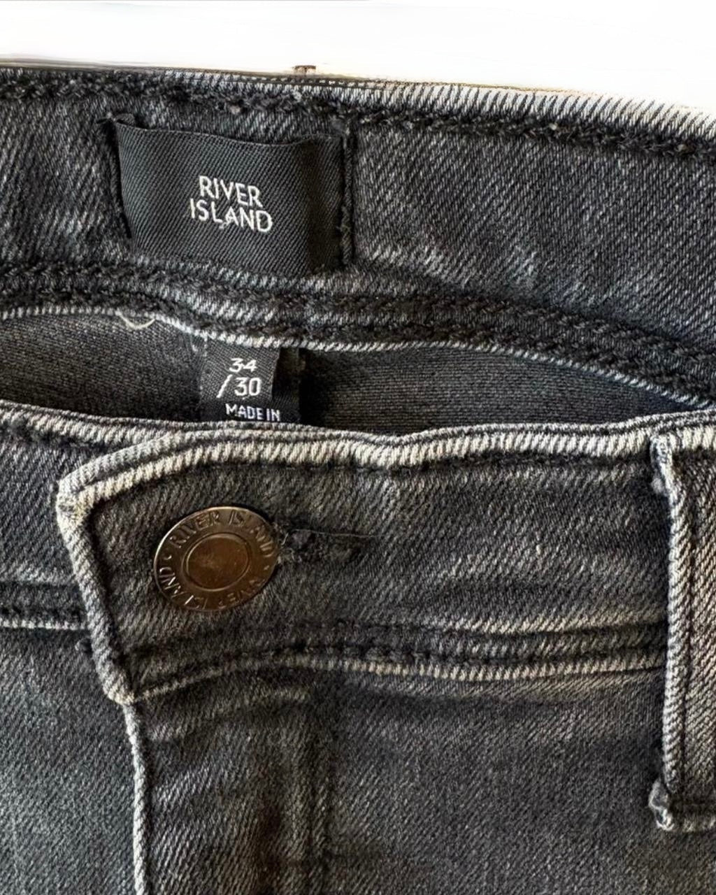 Distressed Black Skinny Jeans
